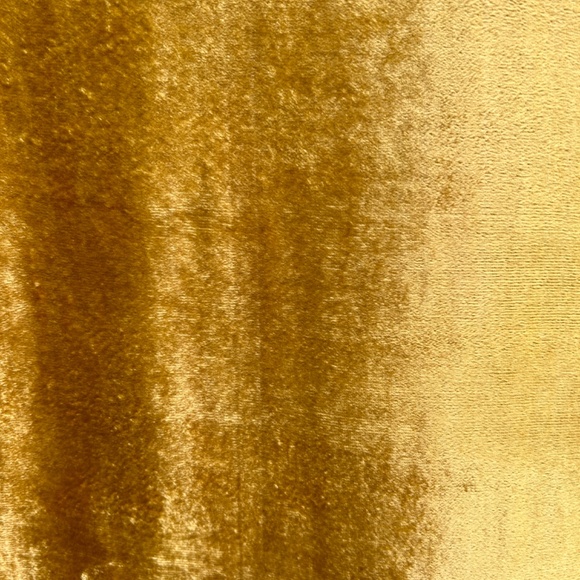 Table Runner, Gold Enhanced w/ Velvet Backing and Tassels - Picture 7 of 7